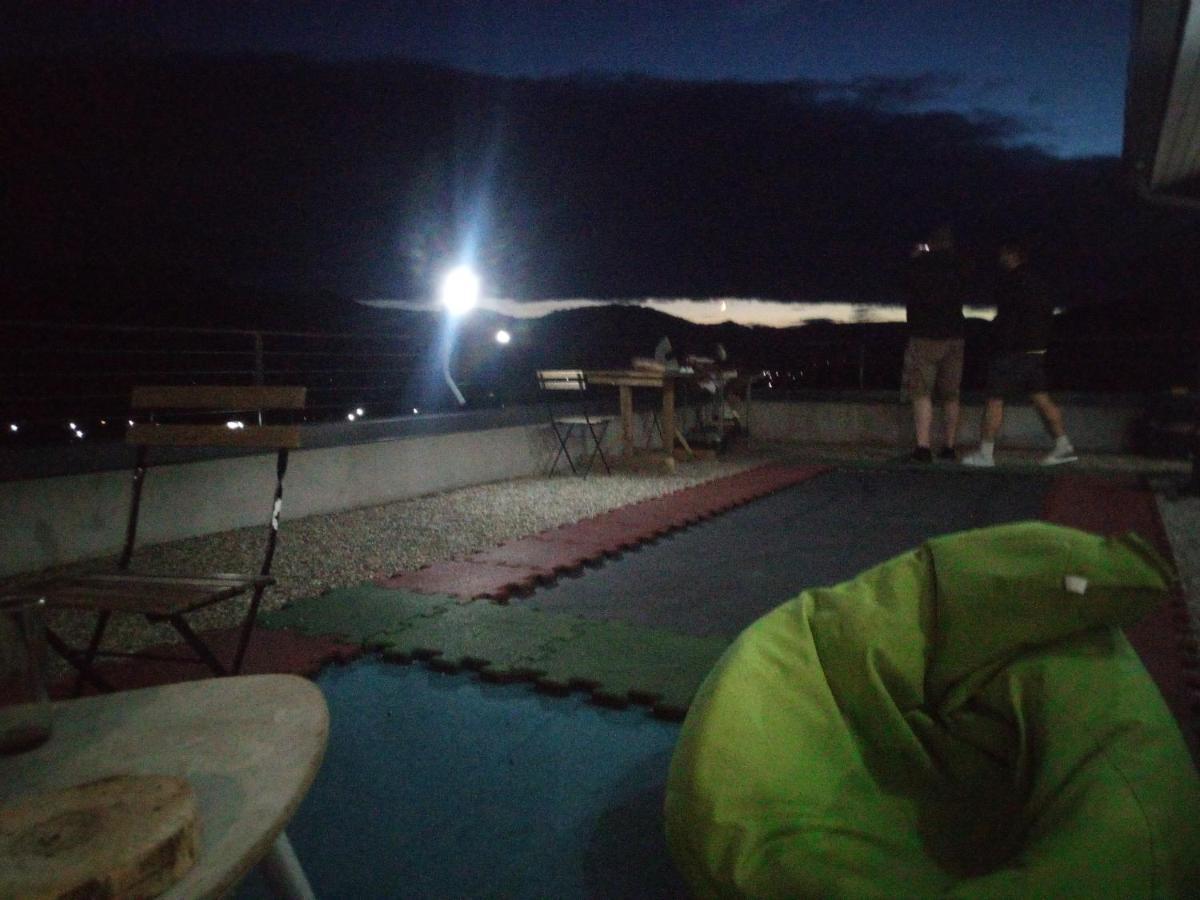 ホテル Casa Prieteniei - Cazare Piatra Neamţ エクステリア 写真